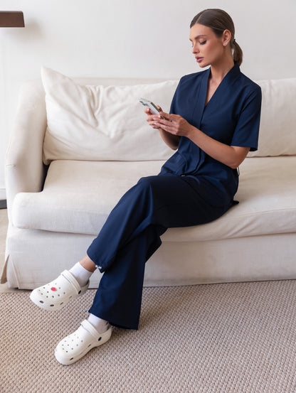 Uniforme médico azul de alta calidad para clínicas 
