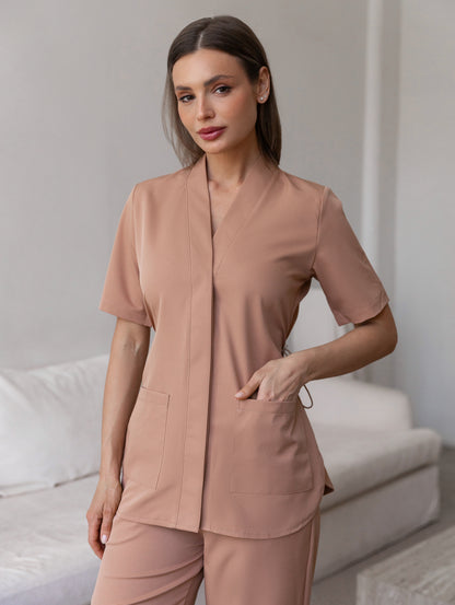 Pijama sanitario Air beige cómodo y transpirable para profesionales de la salud