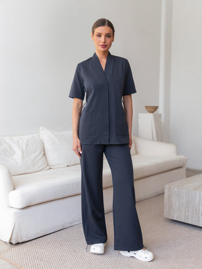 Uniforme sanitario gris antracita resistente y transpirable para trabajo médico